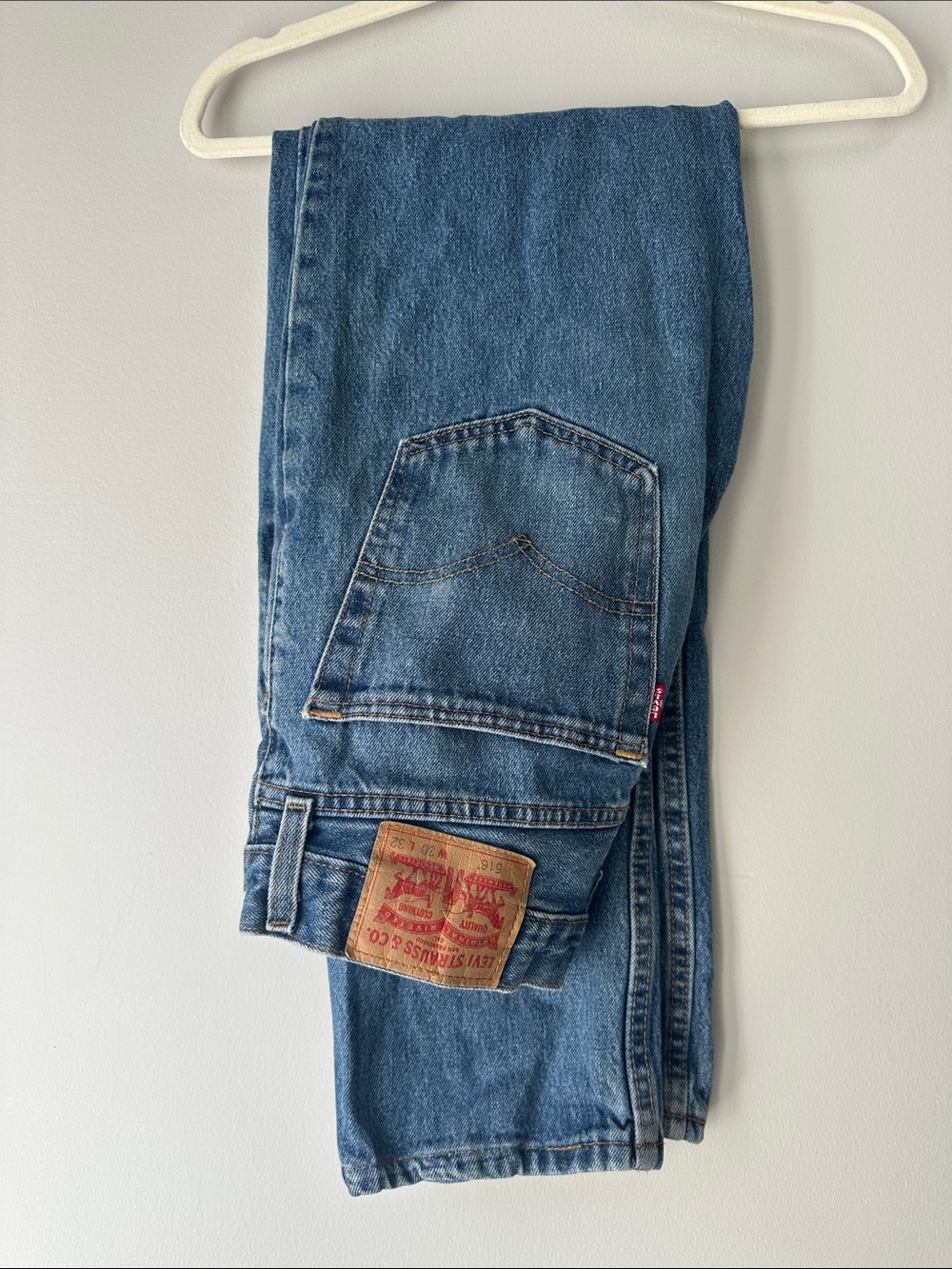 Levi’s 30 x 32 straight leg jeans
